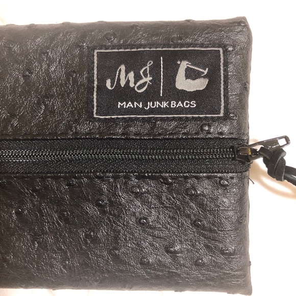 NEW Man Makeup Junkie Mini Bag Black Vegan Leather - Picture 3 of 6